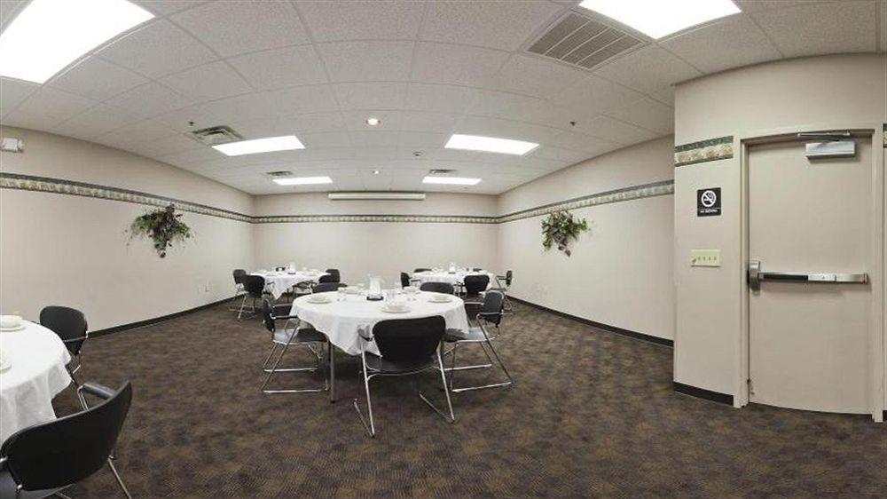 Candlewood Suites Salina By Ihg מראה חיצוני תמונה