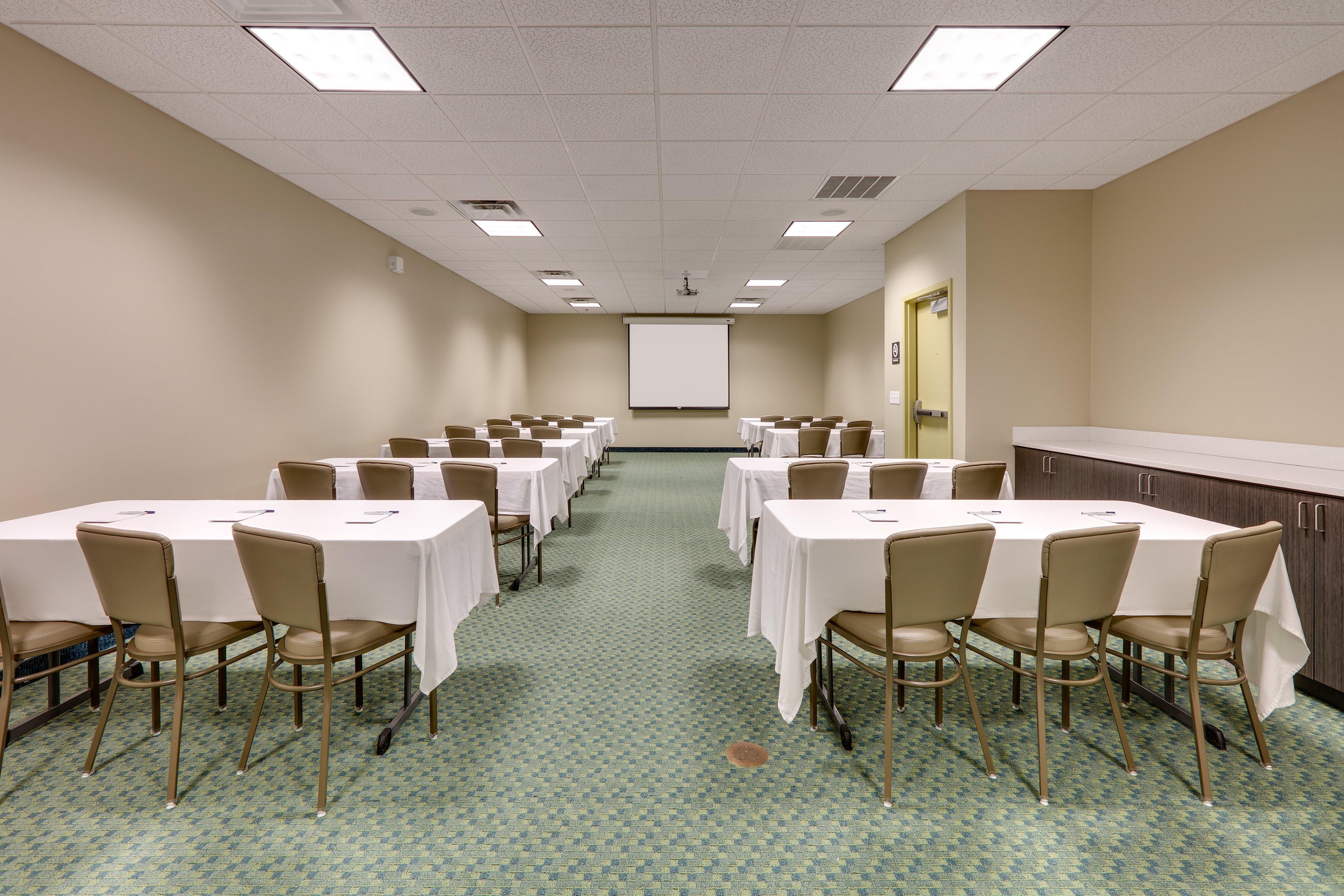 Candlewood Suites Salina By Ihg מראה חיצוני תמונה